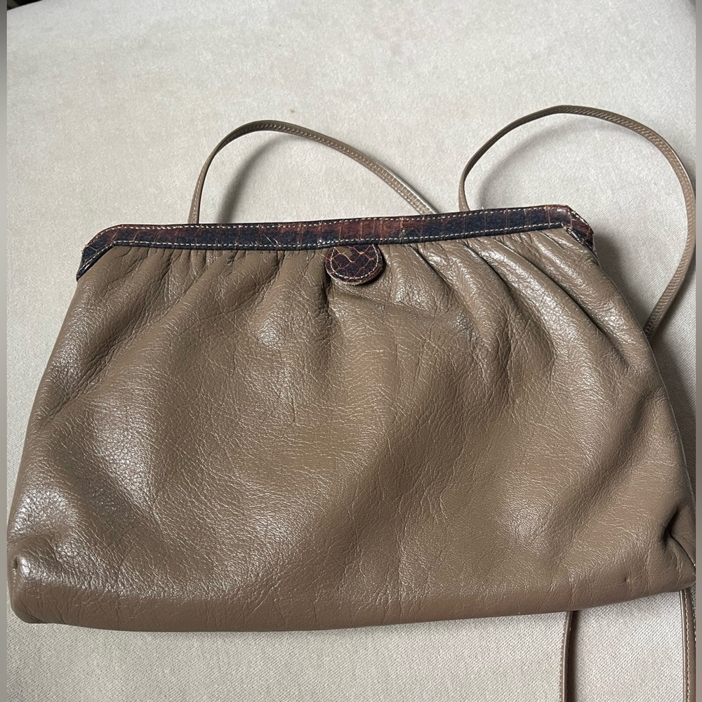 Vintage Palizzio tan/grayish leather & alligator trim cross body bag